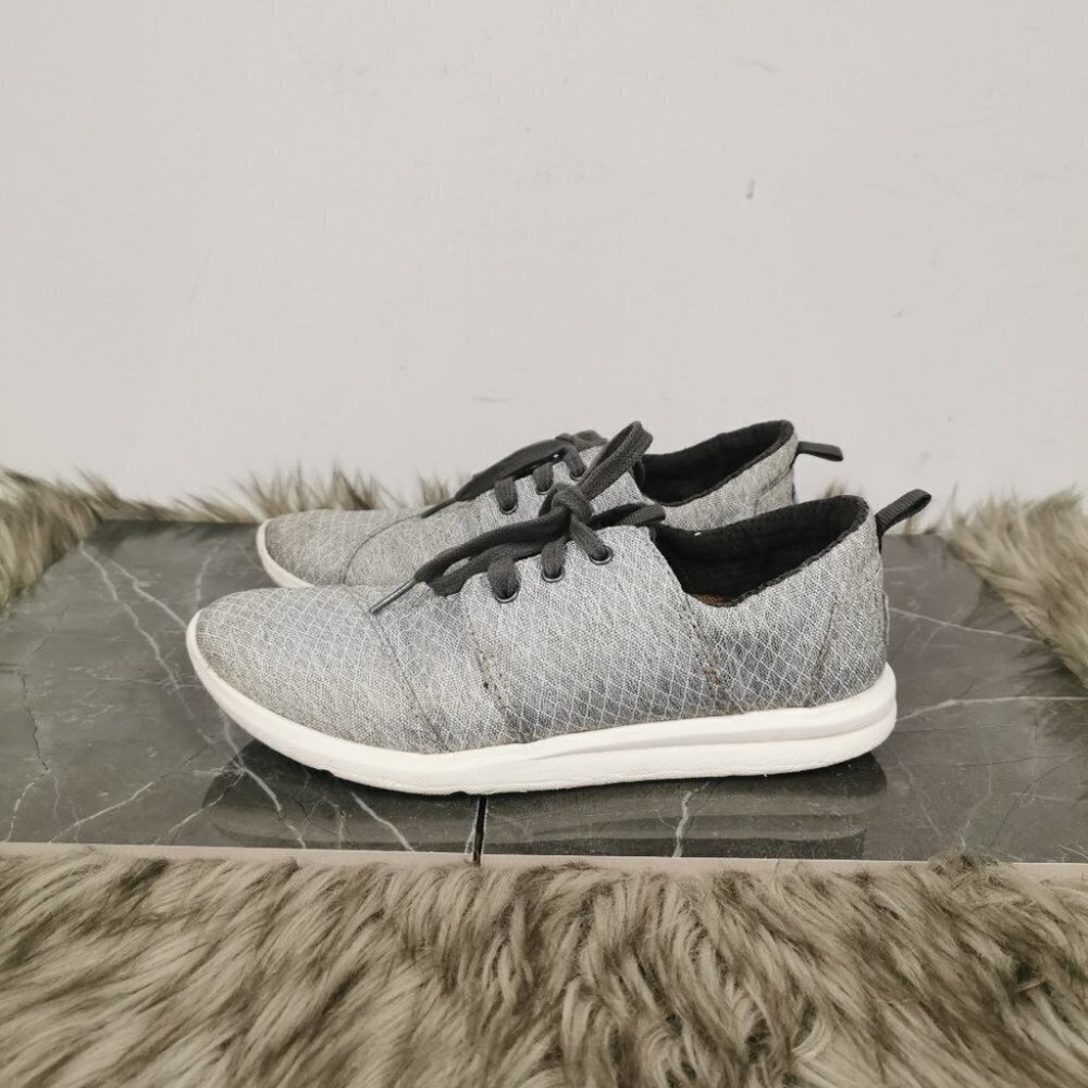 Toms  Running Shoes